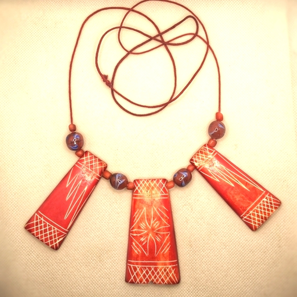 Vintage ox bone and glass bead necklace